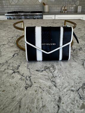 Michael Kors Black & White Wallet